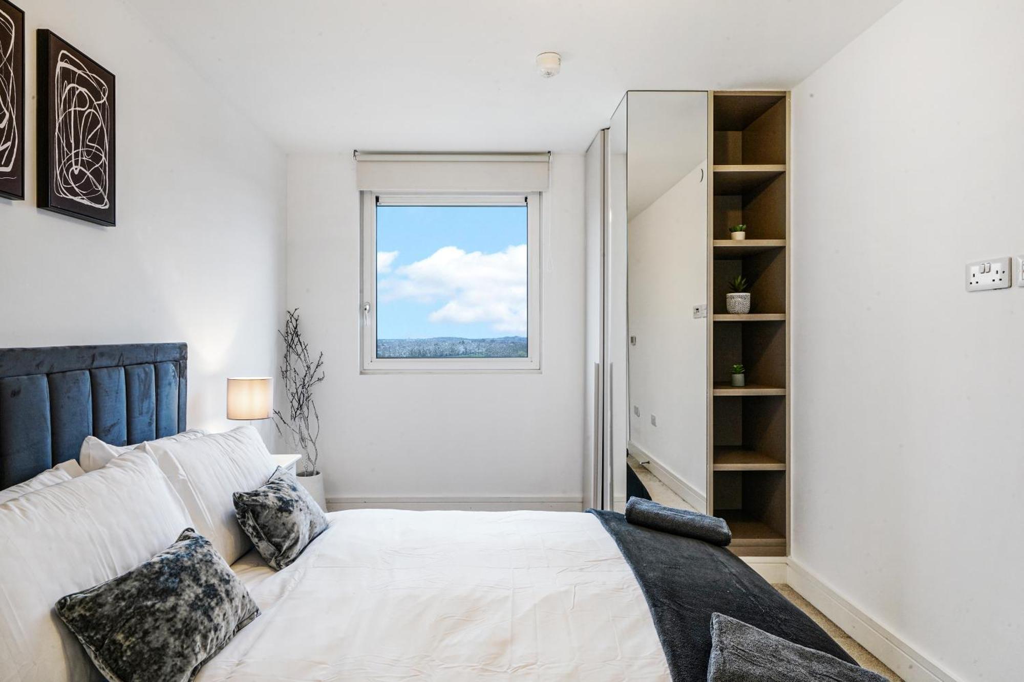 Luxury Apartment With Stunning Views On 10Th Floor Edgware Eksteriør bilde