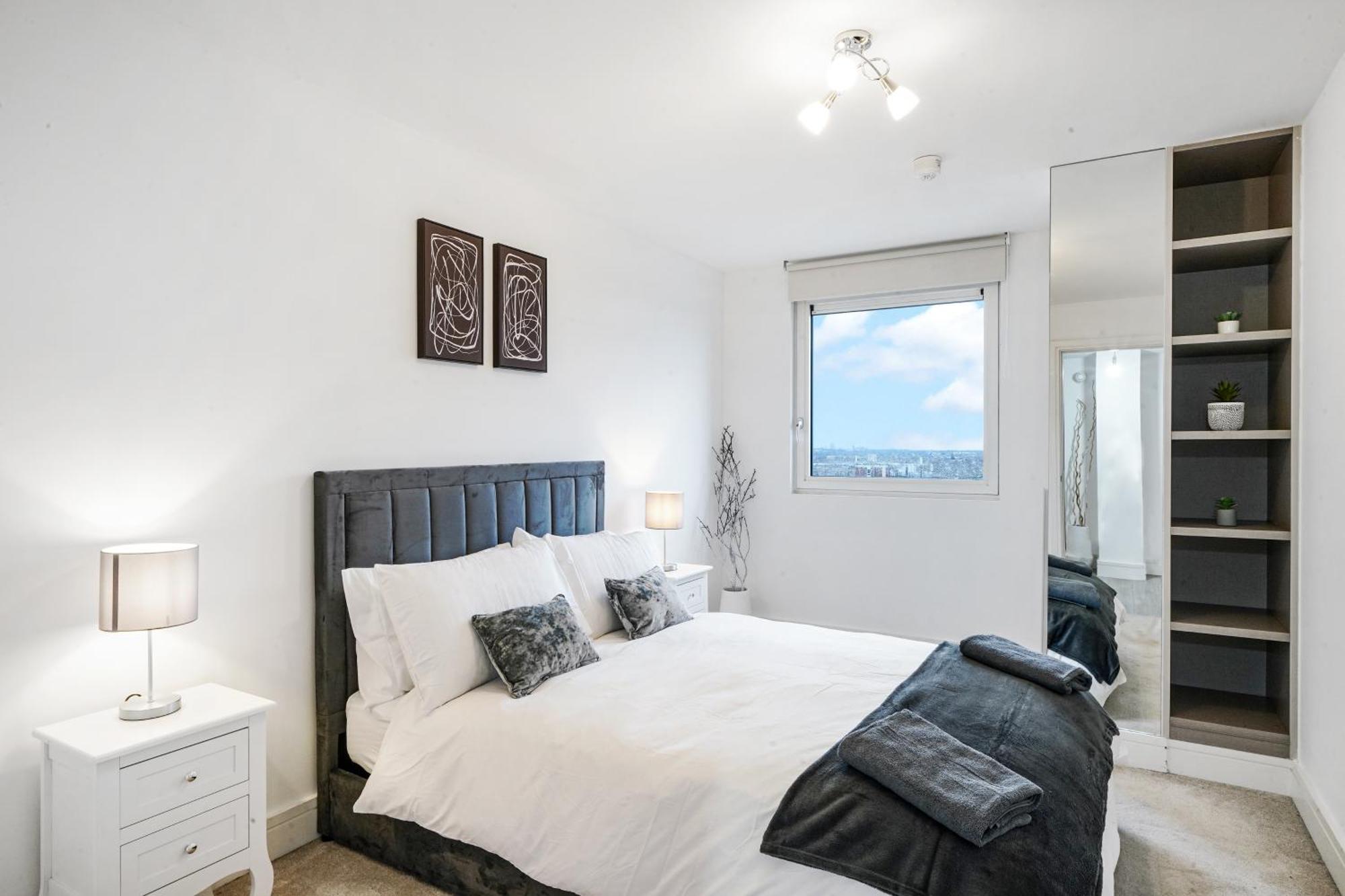 Luxury Apartment With Stunning Views On 10Th Floor Edgware Eksteriør bilde
