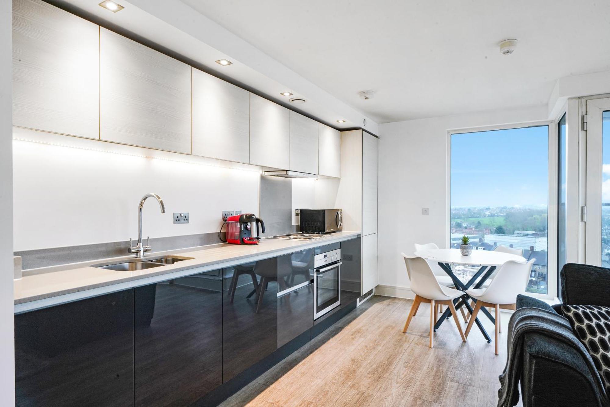 Luxury Apartment With Stunning Views On 10Th Floor Edgware Eksteriør bilde